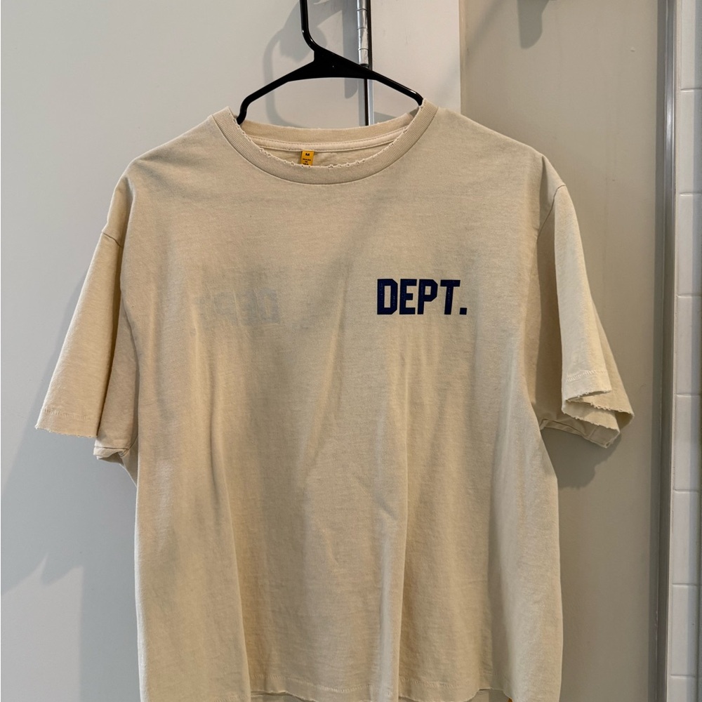 Gallery Dept Men's Cream T-Shirt with Blue Print